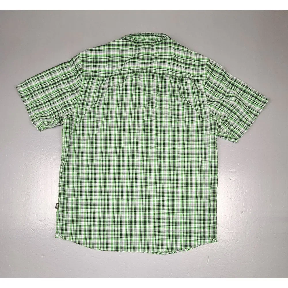 The North Face Button‎ Up Shirt Mens Medium. Green Plaid Polyester Short Sleeve